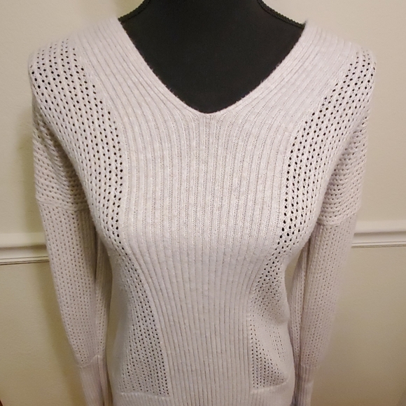 Off White Medium Sweater - Picture 3 of 5